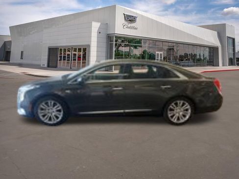 Used 2018 Cadillac XTS Luxury image 5