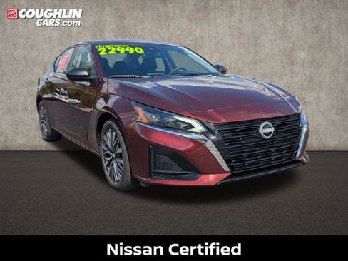 Certified 2025 Nissan Altima 2.5 SV FWD image 1