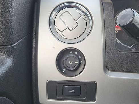 Used 2014 Ford F150 FX4 w/ Equipment Group 402A Luxury AWD/4WD image 23
