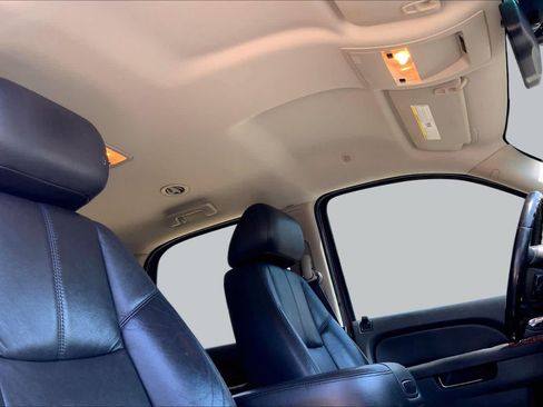 Used 2011 Chevrolet Tahoe LT w/ Texas Edition RWD image 13
