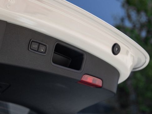 New 2026 Porsche Macan S AWD/4WD image 31