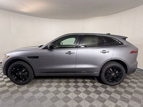 Used 2025 Jaguar F-PACE R-Dynamic S image 4