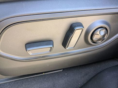 New 2025 Jeep Grand Cherokee Altitude image 17