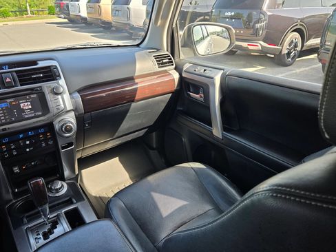 Used 2016 Toyota 4Runner Limited AWD/4WD image 11