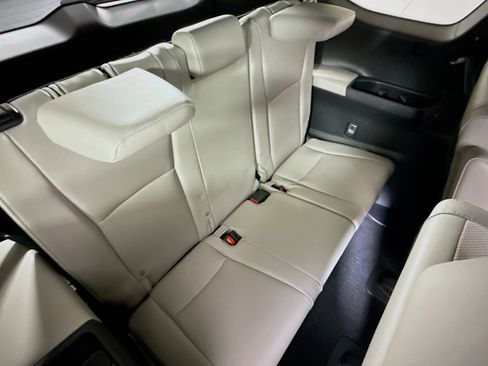 Used 2025 Toyota Grand Highlander AWD Hybrid image 24