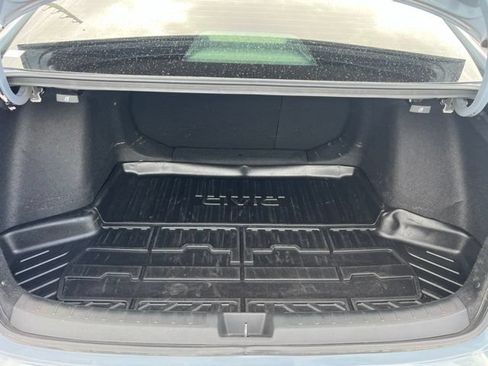 Used 2022 Honda Civic Touring image 9