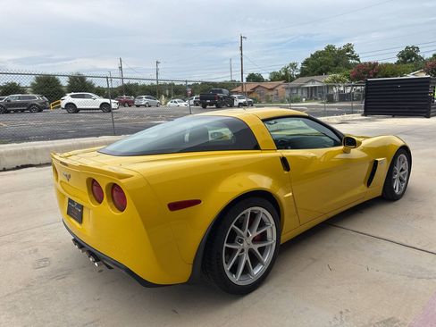 Used 2011 Chevrolet Corvette Z06 w/ Preferred Equipment Group RWD image 11