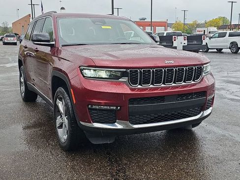 Used 2022 Jeep Grand Cherokee L Limited AWD/4WD image 10