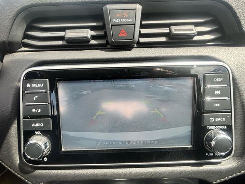 Used 2023 Nissan Versa S FWD image 44
