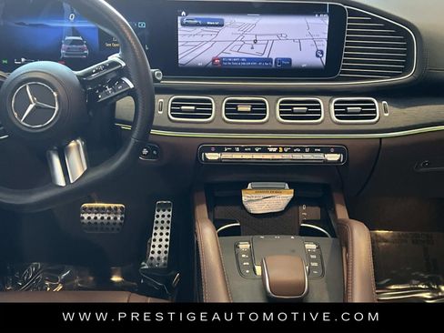 Used 2024 Mercedes-Benz GLS 450 4MATIC image 17