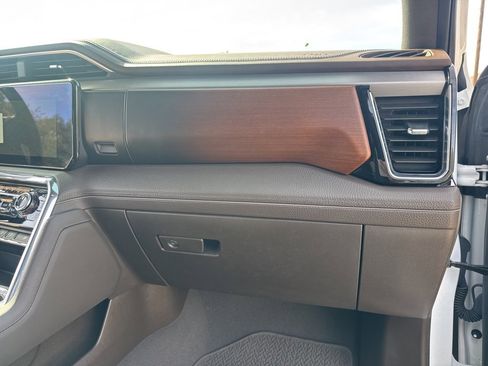 Used 2024 GMC Sierra 1500 Denali w/ Technology Package image 43