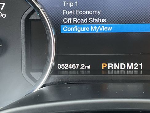 Used 2017 Ford F250 Lariat w/ Chrome Package image 17