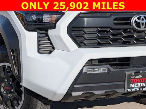 Used 2025 Toyota Tacoma TRD Off-Road AWD/4WD image 3