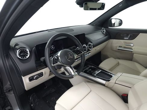 Certified 2026 Mercedes-Benz GLA 250 4MATIC image 9