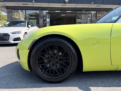 Used 2006 Pontiac Solstice Convertible w/ Power Package RWD image 14