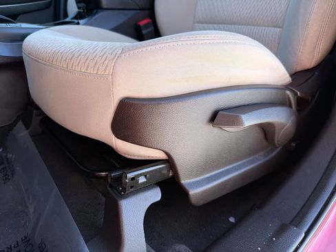 Used 2017 Hyundai Santa Fe Sport image 18