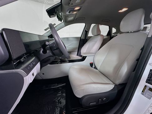 Used 2024 Hyundai Kona SEL image 12