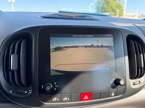 Used 2018 FIAT 500L Pop w/ Popular Equipment Group FWD image 21