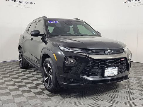 Used 2021 Chevrolet TrailBlazer RS w/ Technology Package image 3