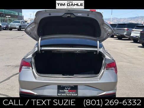 Used 2022 Hyundai Elantra SEL w/ Preferred Accessory Package FWD image 10