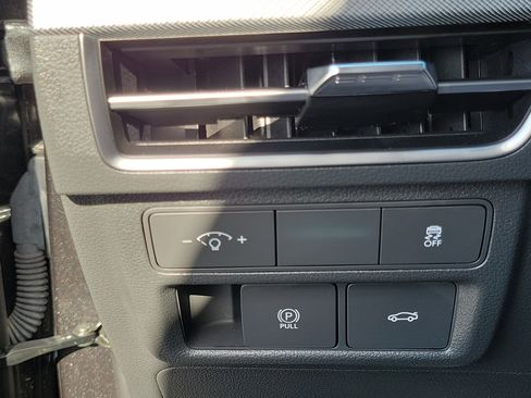 Used 2025 Hyundai Sonata SEL AWD/4WD image 12