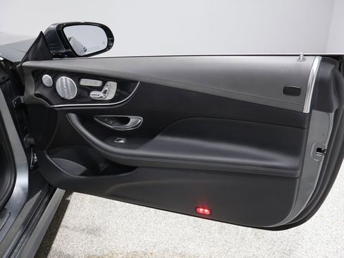 Used 2018 Mercedes-Benz E 400 4MATIC Cabriolet image 28