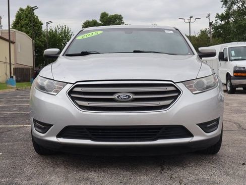 Used 2015 Ford Taurus SEL FWD image 3