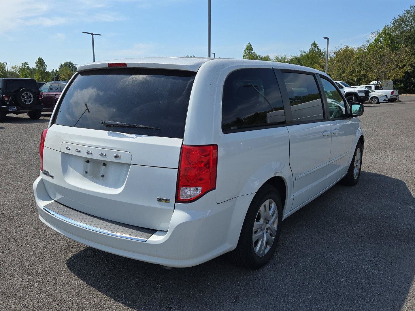 Used 2016 Dodge Grand Caravan SE w/ Quick Order Package 29E SE FWD image 7