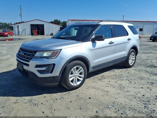 Used 2017 Ford Explorer 4WD image 2
