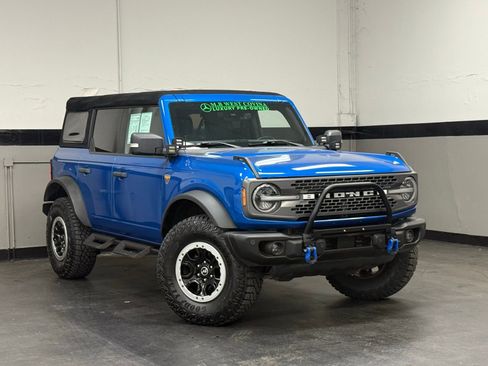 Used 2022 Ford Bronco Badlands w/ Sasquatch Package AWD/4WD image 2