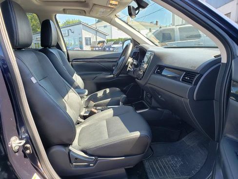 Used 2018 Mitsubishi Outlander GT AWD/4WD image 17