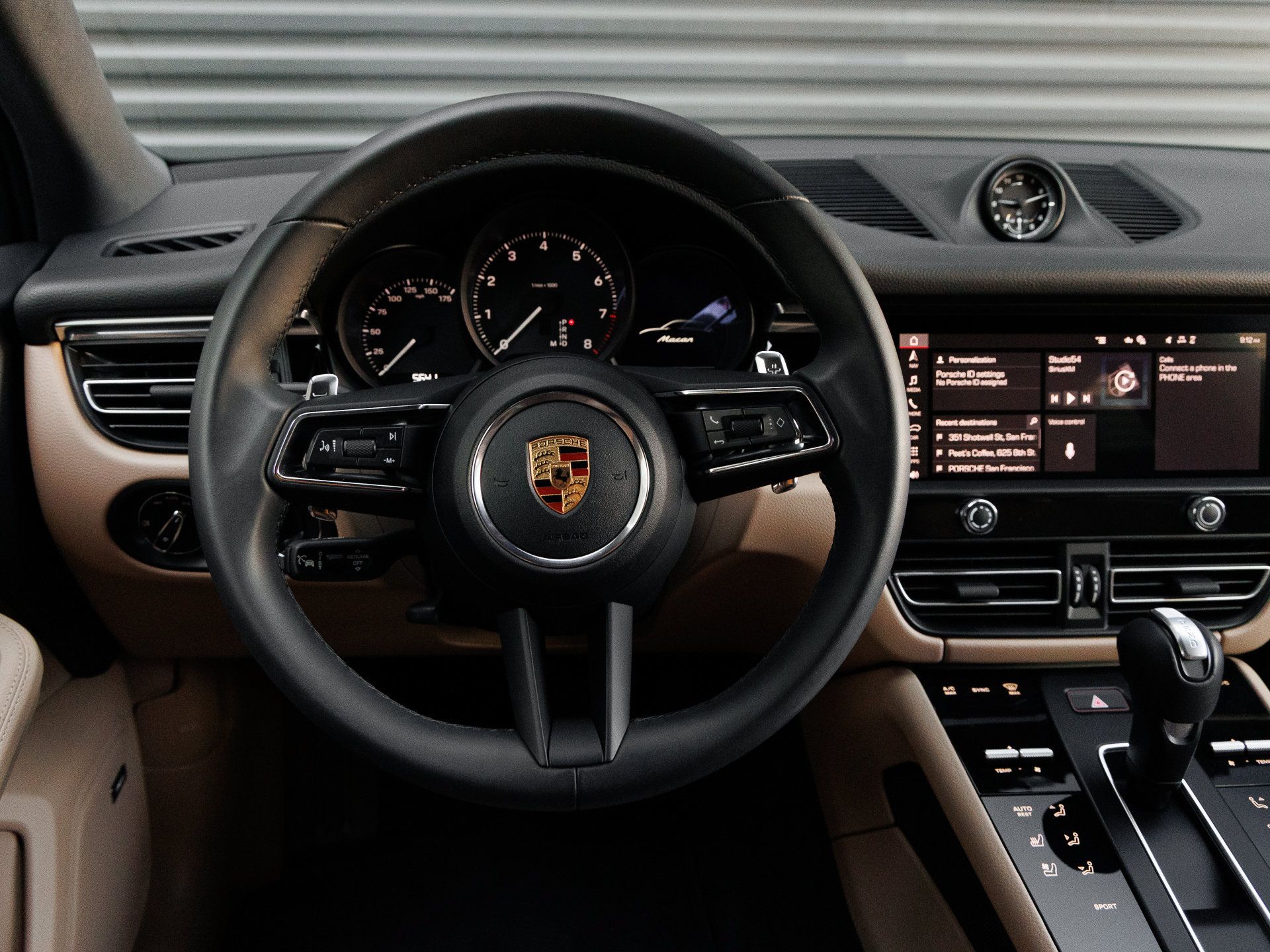 Used 2026 Porsche Macan AWD/4WD image 16