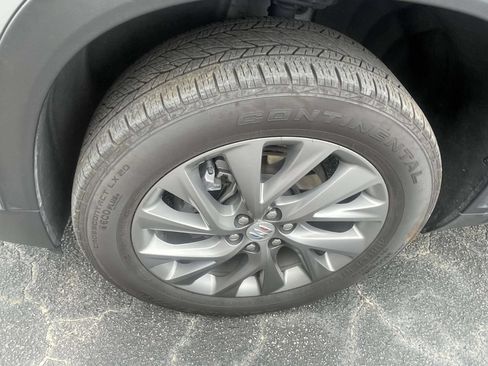 Used 2026 Buick Enclave Preferred AWD/4WD image 9