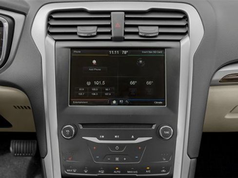 Used 2013 Ford Fusion SE image 9