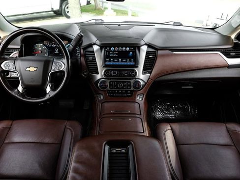 Used 2020 Chevrolet Suburban Premier w/ 6.2L Performance Package image 10