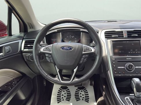 Used 2016 Ford Fusion Titanium FWD image 12