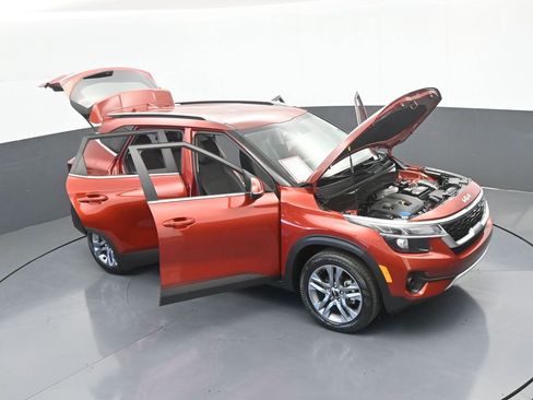 Used 2023 Kia Seltos S image 63