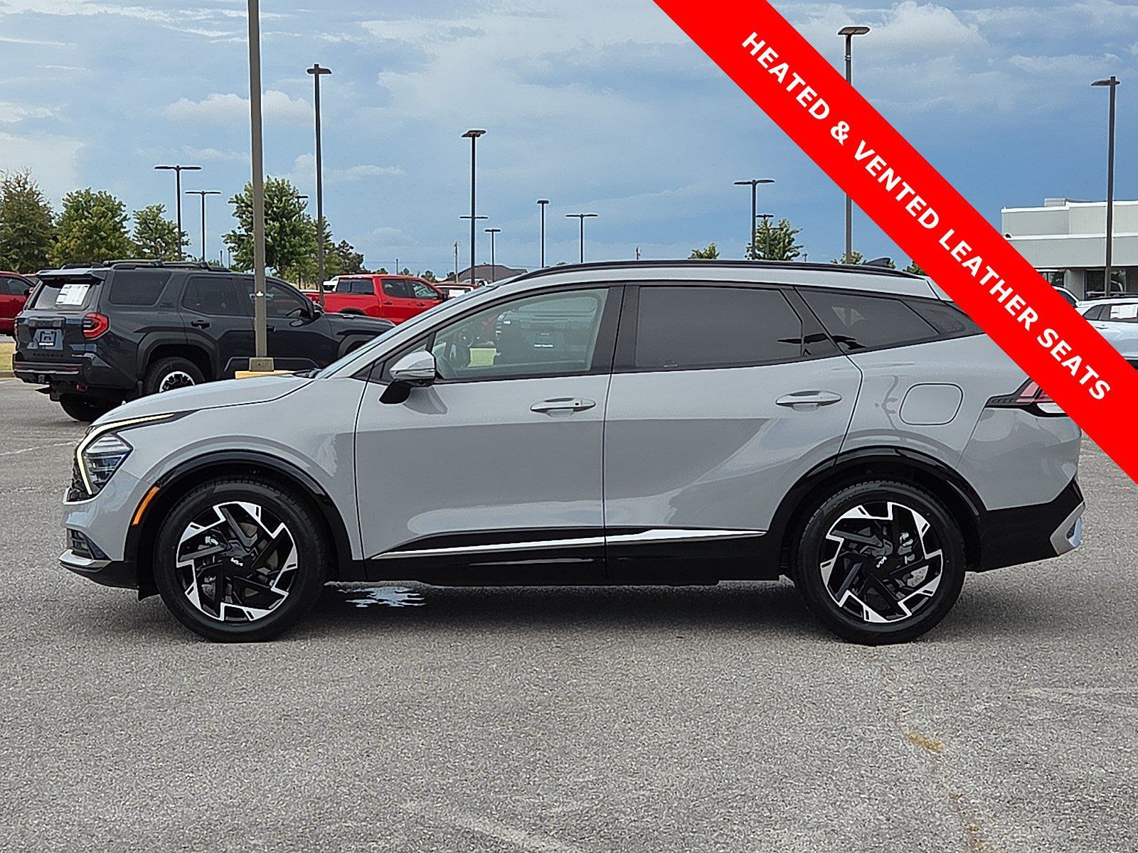 Used 2023 Kia Sportage SX FWD image 3