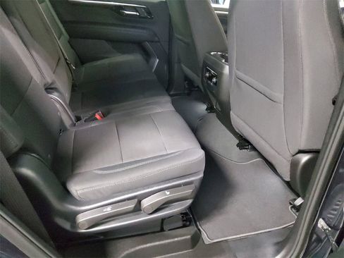 Used 2025 Chevrolet Tahoe LS image 13