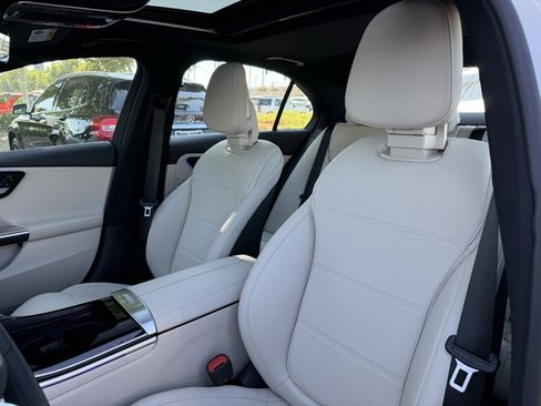 New 2025 Mercedes-Benz C 300 Sedan image 8
