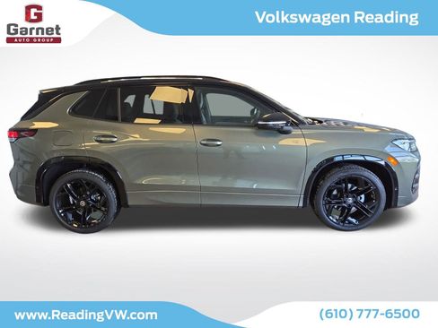 New 2026 Volkswagen Tiguan SE R-Line image 5