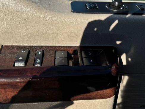 Used 2008 Ford F250 Lariat image 14