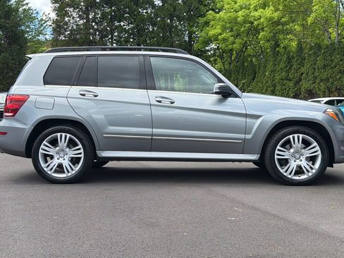 Used 2015 Mercedes-Benz GLK 350 4MATIC image 3