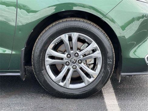 Certified 2023 Toyota Sienna Platinum image 7