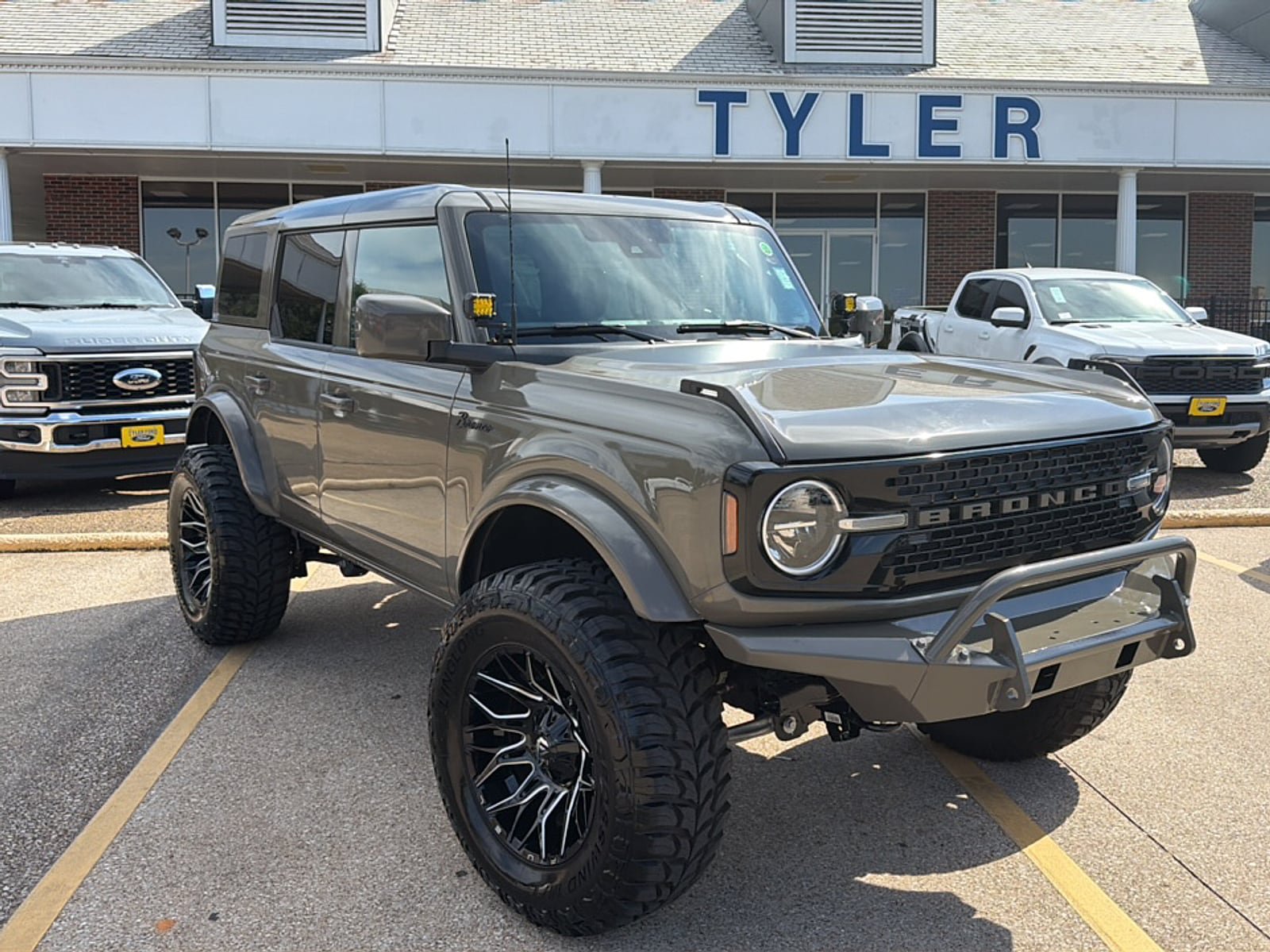 Used 2026 Ford Bronco Big Bend AWD/4WD image 1
