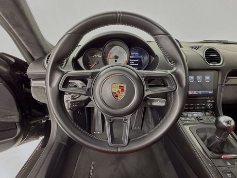 Certified 2020 Porsche 718 Cayman GT4 RWD image 17