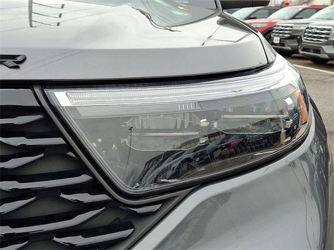 Certified 2024 Ford Explorer ST-Line w/ Class IV Trailer Tow Package image 9