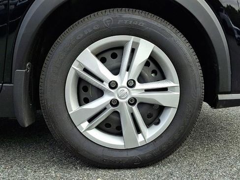 Used 2024 Nissan Kicks S image 8