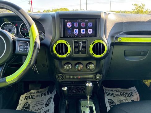Used 2016 Jeep Wrangler Unlimited Sport w/ Quick Order Package 24S AWD/4WD image 19