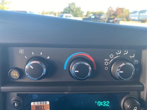 New 2025 Chevrolet Express 3500 Extended w/ Driver Convenience Package image 20